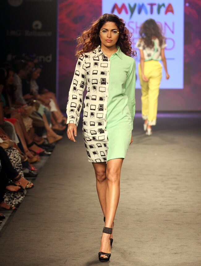 रैंप पर दीया मिर्जा, कल्कि और सुष्मिता सेन के जलवे