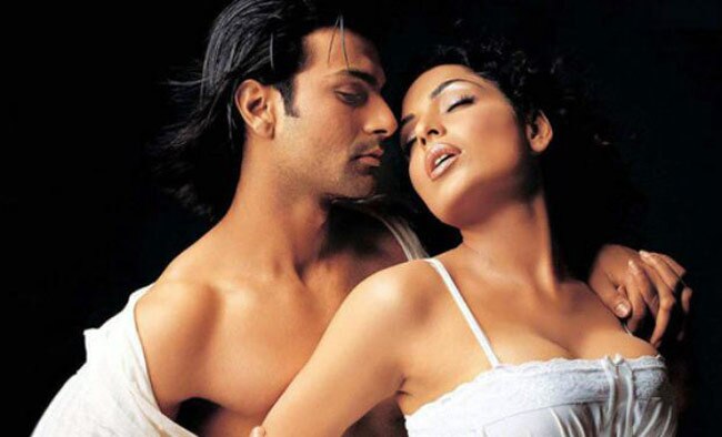 हुस्न का जादू दिखाने वाली पाकिस्तानी खातूनें