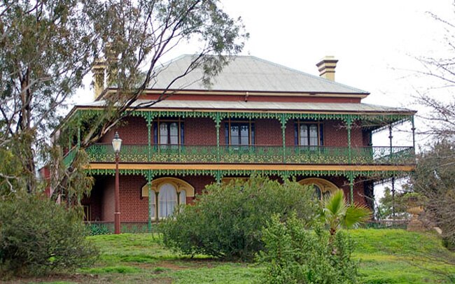 इन भुतहा जगहों पर गुजारना चाहेंगे रात?