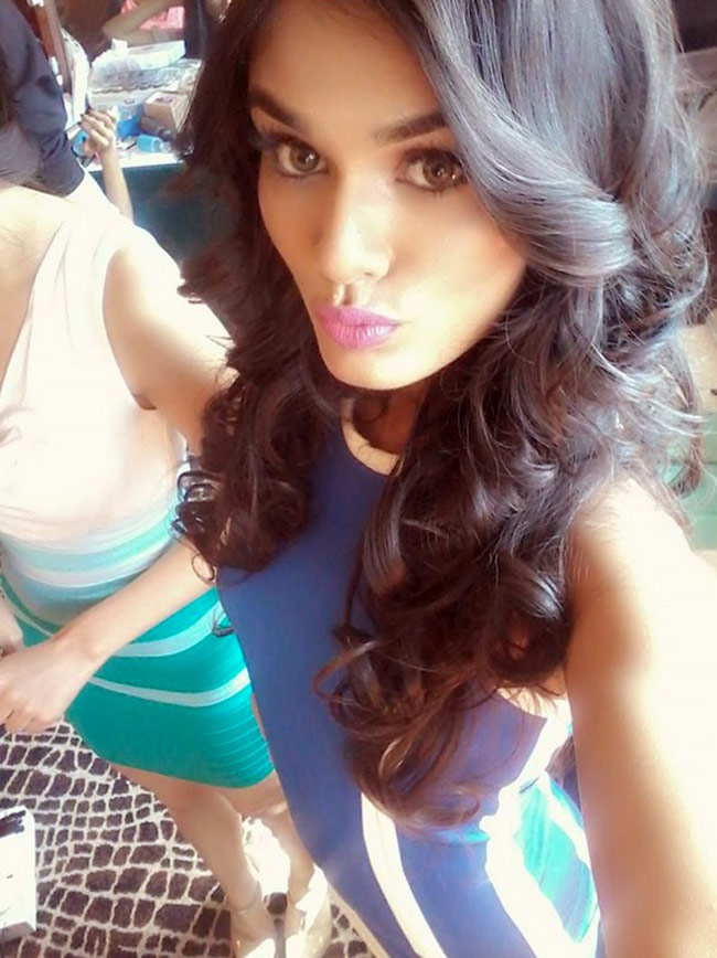 मिस यूनिवर्स में हिस्सा ले रही नोयोनिता की मोहक तस्वीरें