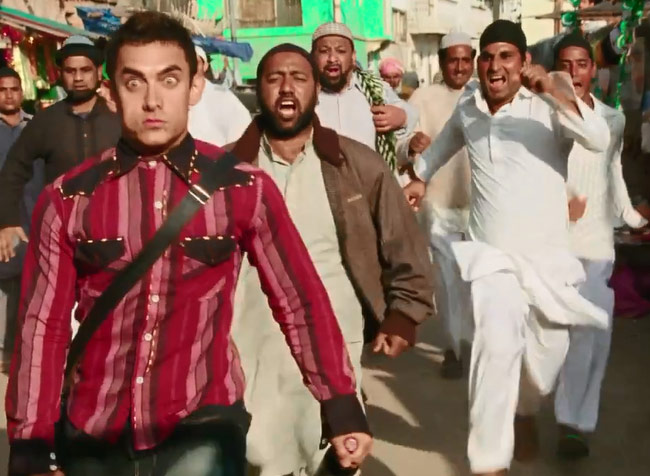 देखिए PK में आमिर खान का सतरंगी-अतरंगी अंदाज