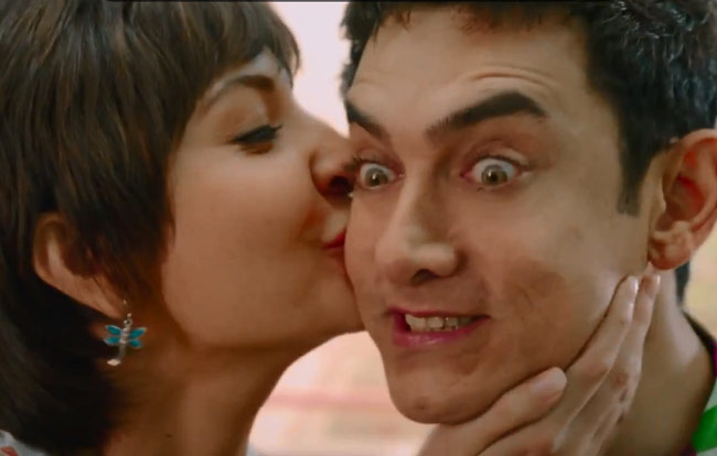 देखिए PK में आमिर खान का सतरंगी-अतरंगी अंदाज