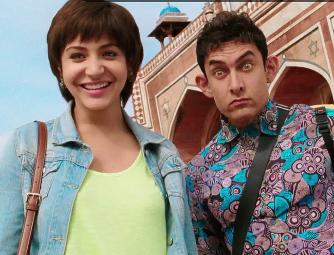 देखिए PK में आमिर खान का सतरंगी-अतरंगी अंदाज