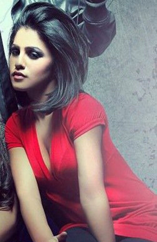 मिलिए खूबसूरत आवाज की पाकिस्तानी मलिका से