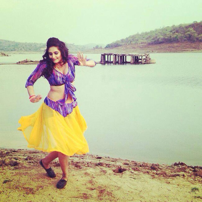 सुर्खियों में आईं पर्दे की ये 'अम्‍मा'