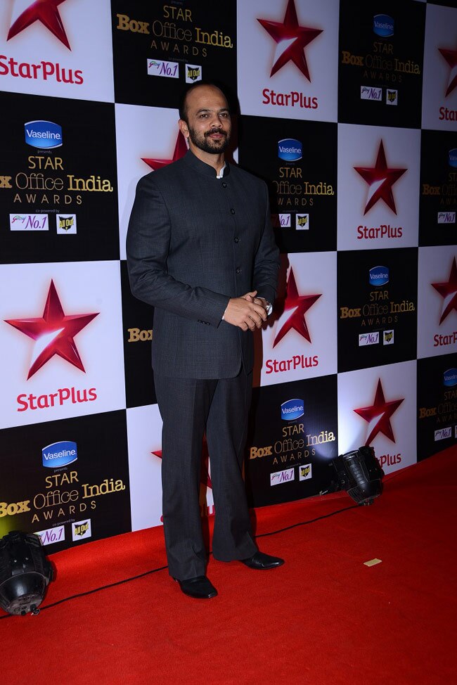 पहली बार हुए 'स्टार बॉक्स ऑफिस इंडिया अवॉर्ड्स' में पहुंचा बॉलीवुड 'कुनबा'