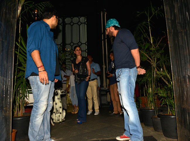 ...जब छुपते-छुपाते घर से बाहर निकले सैफ-करीना, जेनेलिया-रितेश