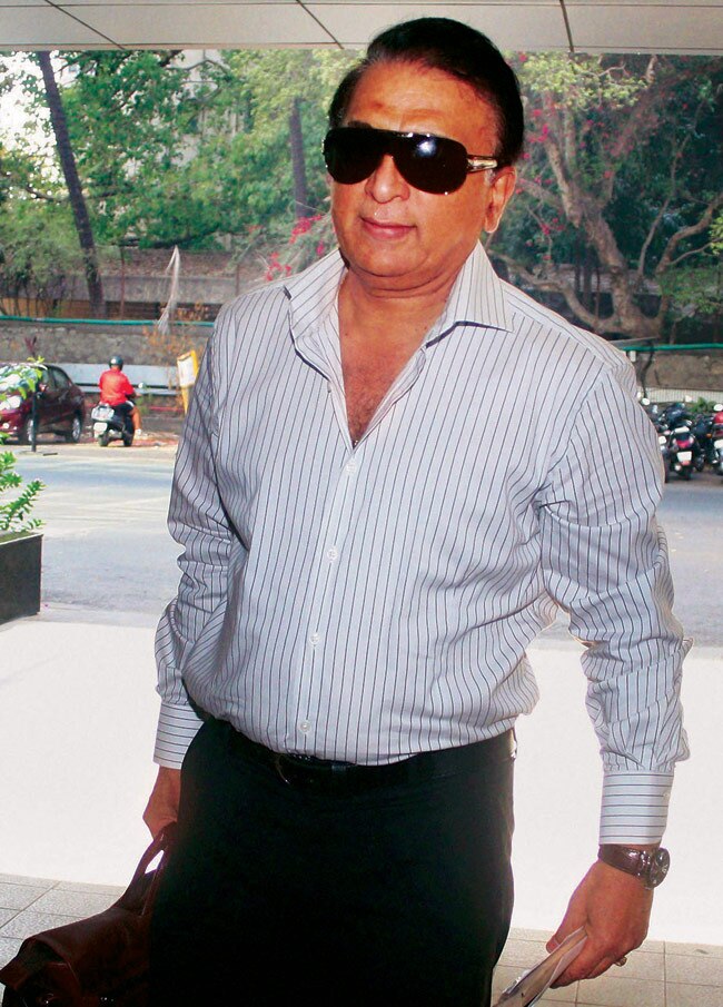 सितारों ने खरीदी टीम, खेल में लगा ग्लैमर का तड़का