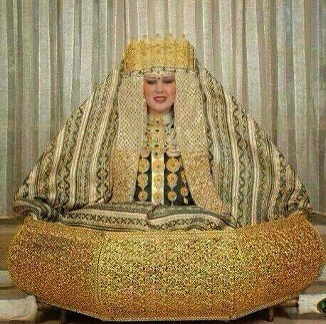 अरब के अमीर ने बेटी को गिफ्ट किया गोल्डन टॉयलेट