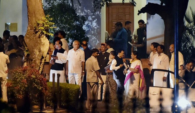 PM मोदी की चाय पार्टी की अनदेखी तस्वीरें...