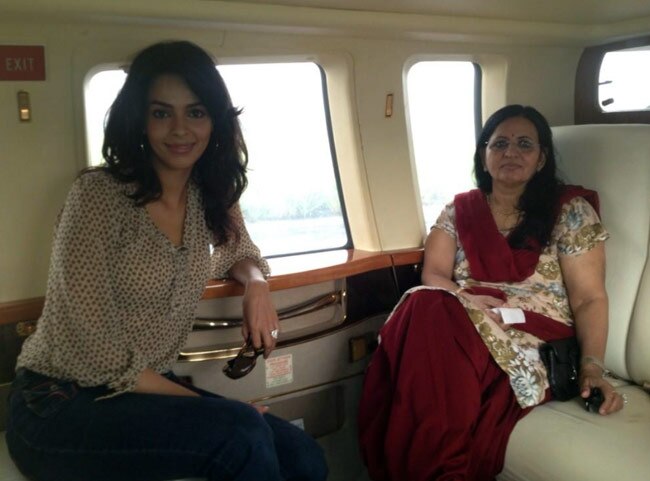 मलिका-ए-हुस्‍न मल्लिका शेरावत की तस्‍वीरें