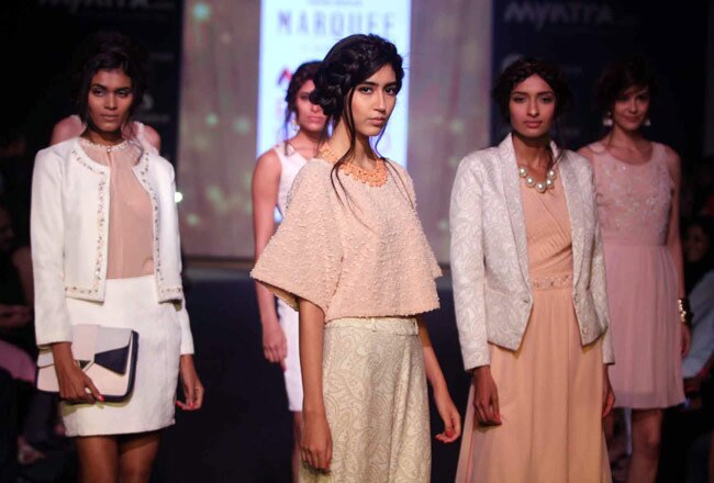 रैंप पर दीया मिर्जा, कल्कि और सुष्मिता सेन के जलवे