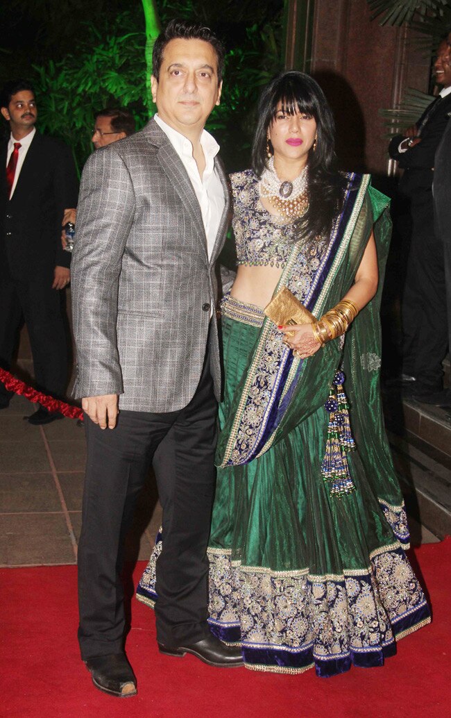 बॉलीवुड सितारों से रोशन हुआ अर्पिता-आयुष का रिसेप्शन