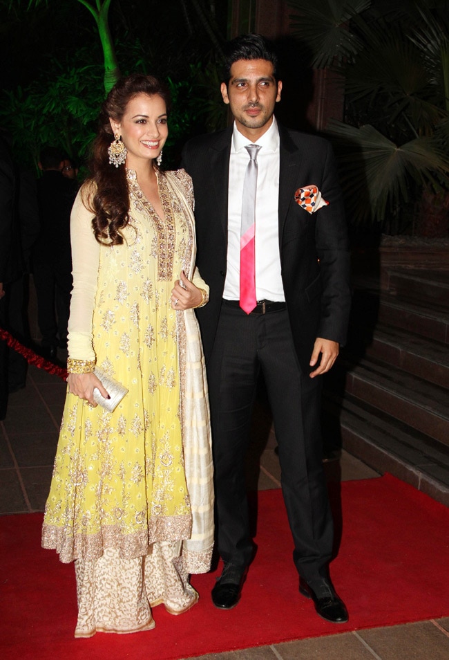 बॉलीवुड सितारों से रोशन हुआ अर्पिता-आयुष का रिसेप्शन