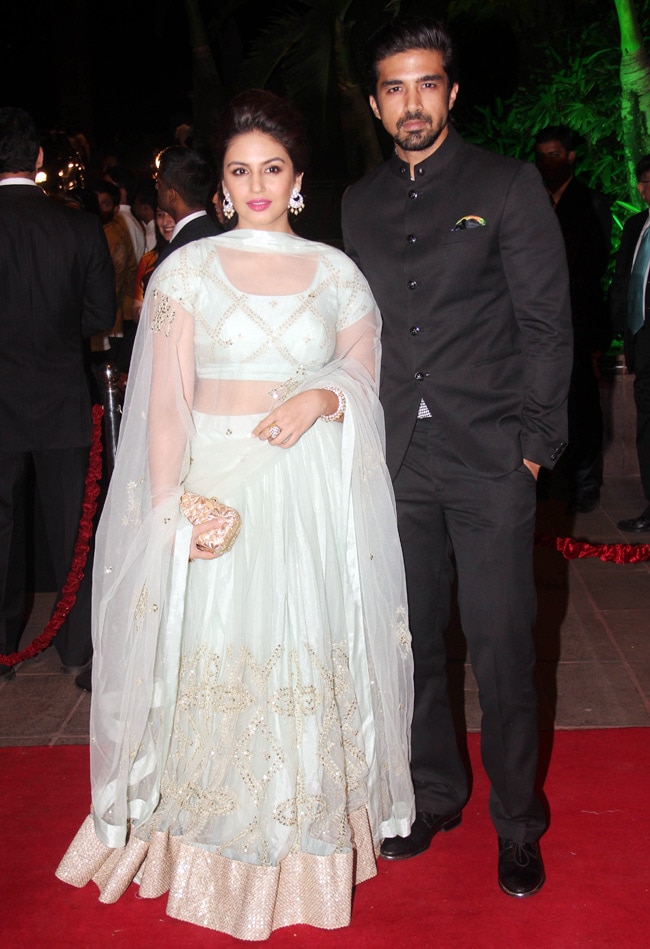 बॉलीवुड सितारों से रोशन हुआ अर्पिता-आयुष का रिसेप्शन