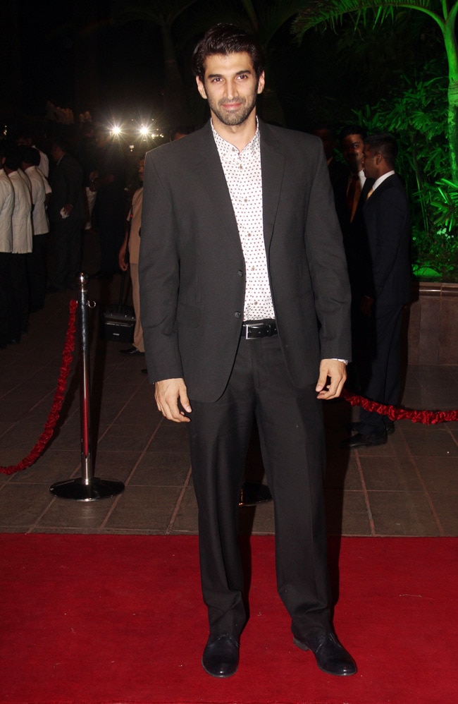 बॉलीवुड सितारों से रोशन हुआ अर्पिता-आयुष का रिसेप्शन