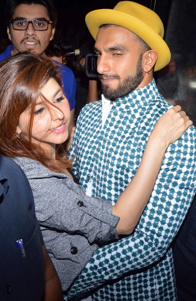 'किल दिल' की स्कीनिंग पर रणवीर बने 'सीरियल किसर'