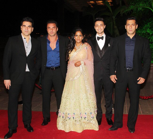 अर्पिता के रिसेप्शन की सबसे शानदार तस्वीरें