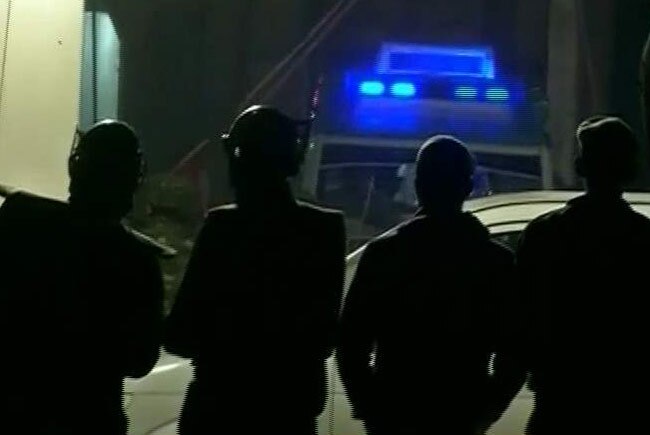 पुलिस ने रामपाल को दबोचा, सतलोक आश्रम से गिरफ्तार