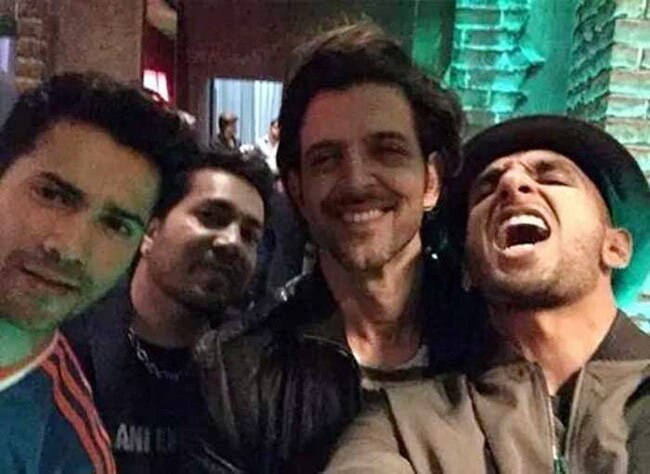 शाहरुख की ग्रैंड बर्थडे पार्टी में रही Selfie की धूम