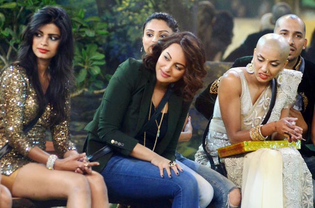 Bigg Boss 8 में सलमान-सोनाक्षी का 'एक्शन-जैक्सन'