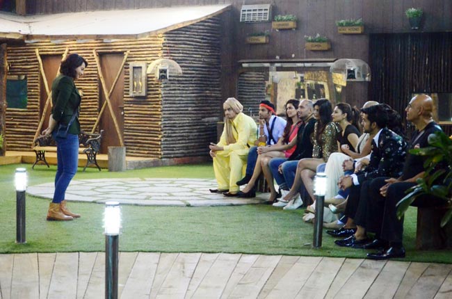 Bigg Boss 8 में सलमान-सोनाक्षी का 'एक्शन-जैक्सन'