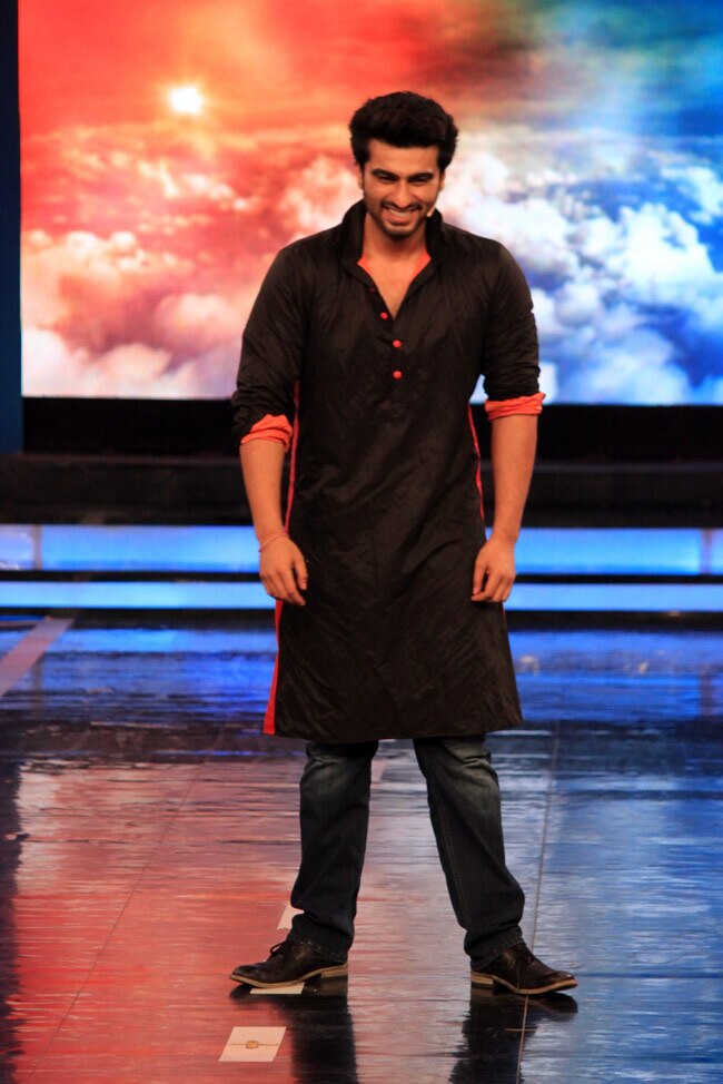 Bigg Boss 8: अर्जुन कपूर ने परखे घर वालों के 'तेवर'