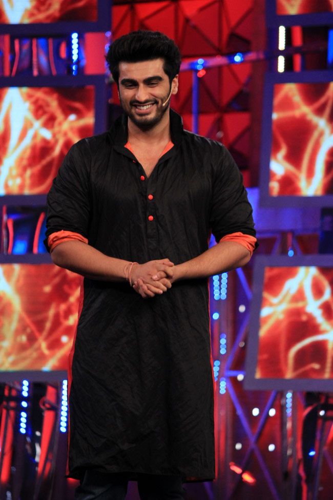 Bigg Boss 8: अर्जुन कपूर ने परखे घर वालों के 'तेवर'