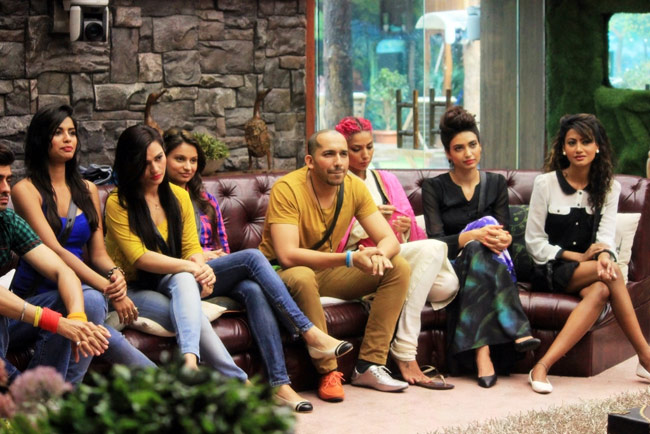 Big Boss: अली ने पी3जी के ग्रुप को कहा गांधी के तीन बंदर