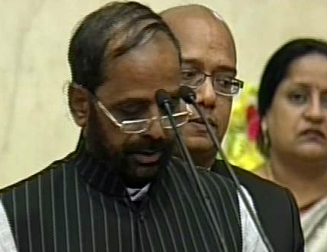 कैबिनेट का पहला विस्तार, ये हैं मोदी के नए मंत्री