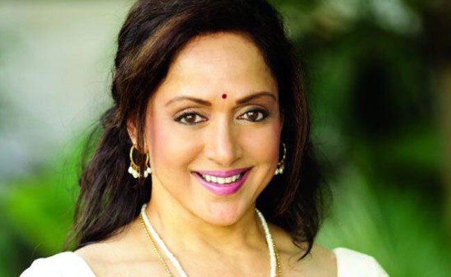 स्वच्छता अभियान में झाड़ू लगाने वाले टॉप सितारे