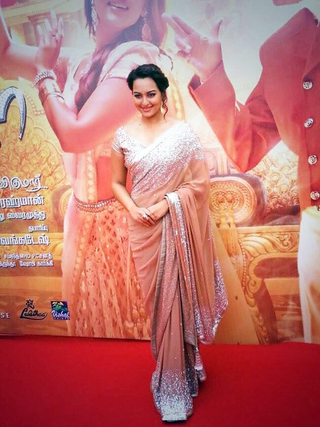 रजनीकांत-सोनाक्षी की फिल्म 'लिंगा' का म्यूजिक लॉन्च