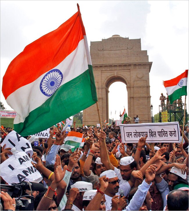 साल 2014: तस्वीरों में देश और दुनिया की बड़ी खबरें