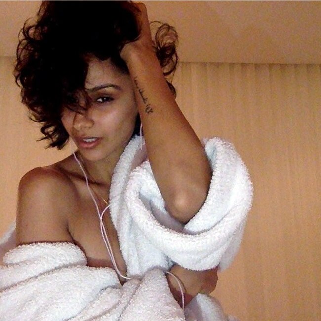 सुपर मॉडल नाजनीन मंडी की ये हैं मदमस्त तस्वीरें