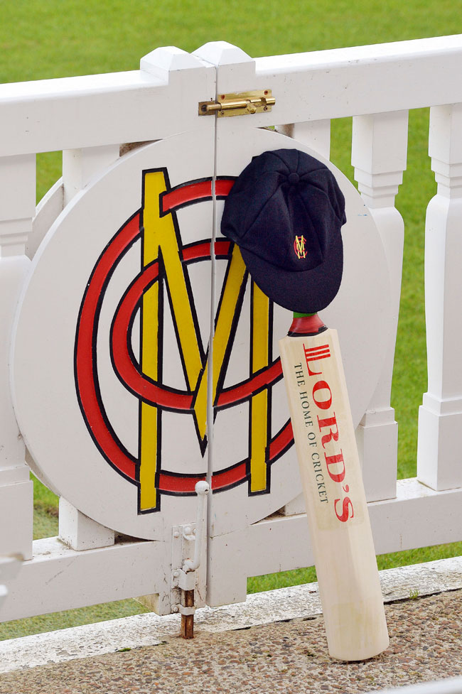 क्रिकेट जगत ने कुछ यूं किया फिलिप ह्यूज को याद...