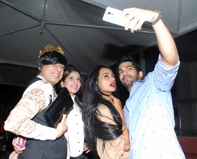 काजोल, लियोन और हुमा के इस बेफिक्र अंदाज के क्‍या कहने...