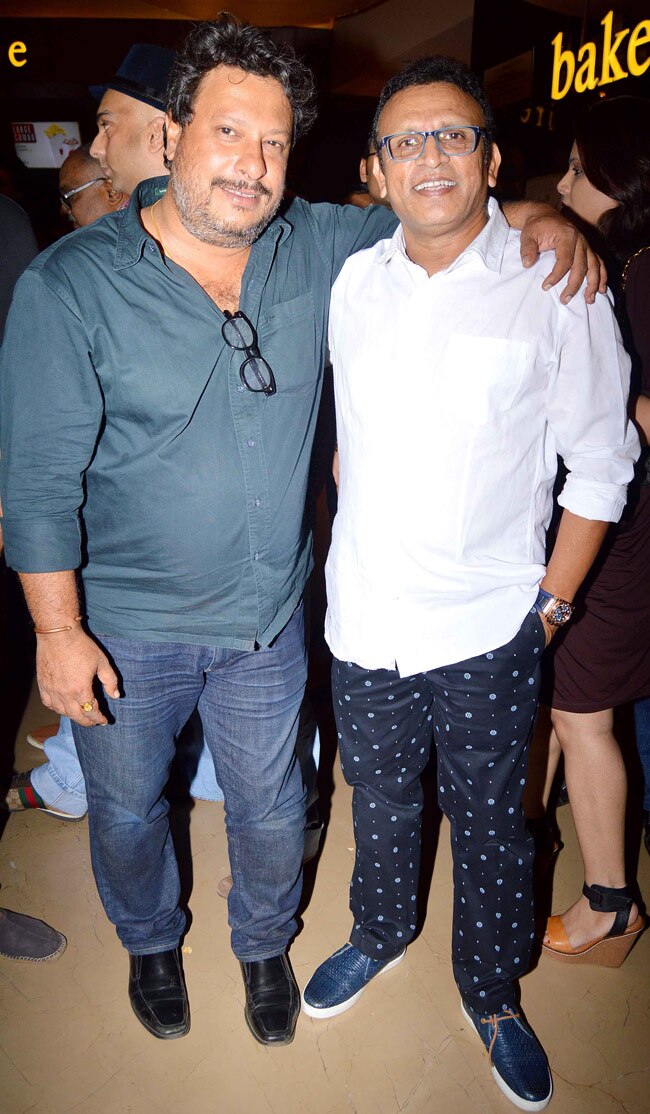 'द शौकीन्स' की स्क्रीनिंग पर सितारों से सजी शाम