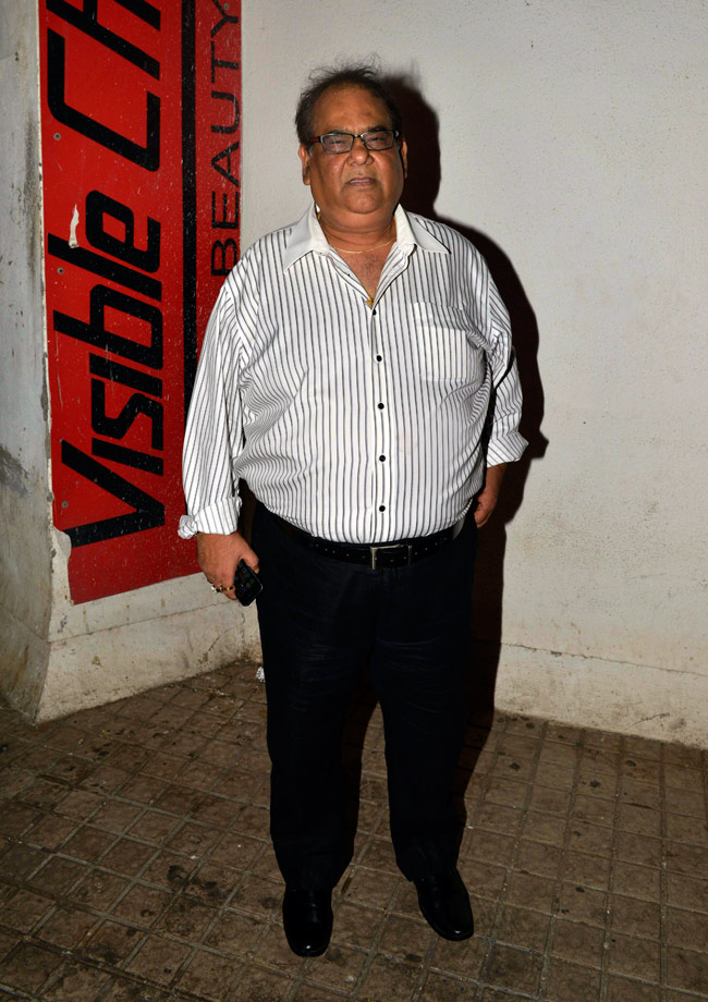 'द शौकीन्स' की स्क्रीनिंग पर सितारों से सजी शाम