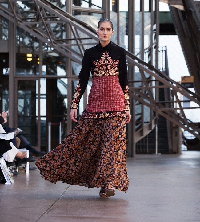 जब एफिल टावर के ऊपर हुआ डिजाइनर शिल्पा रेड्डी का फैशन शो