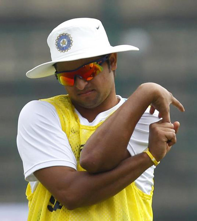 डेब्यू टेस्ट में ही सेंचुरी जड़ने वाले रैना को Happy B'day