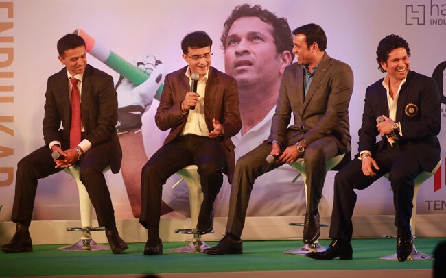 तेंदुलकर की आत्मकथा 'प्लेइंग इट माई वे' हुई लॉन्च