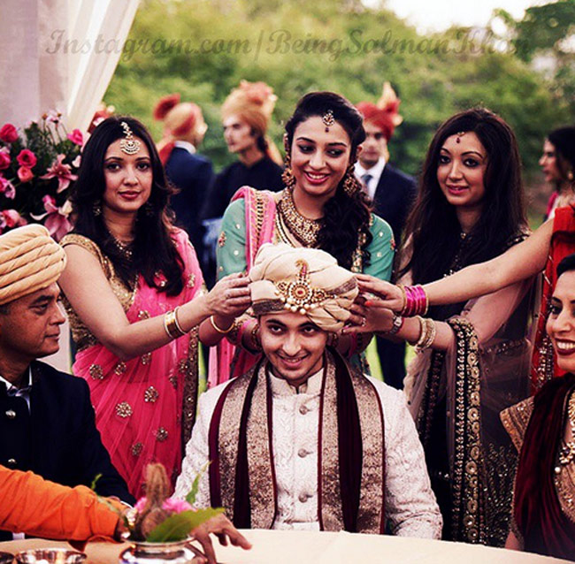 सलमान ने इंस्‍टाग्राम पर शेयर की अर्पिता की शादी की तस्‍वीरें