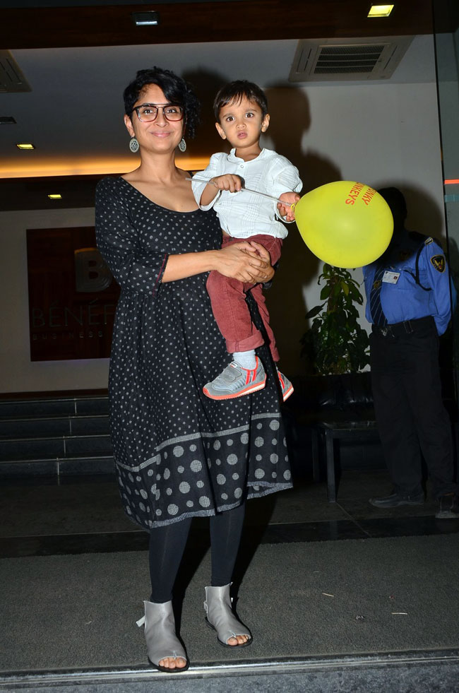 3 साल के हुए आजाद, आमिर और किरण ने मनाया जश्न