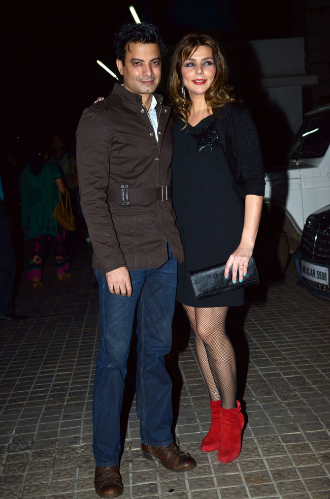 UGLY की स्क्रीनिंग पर दिखे हसीनाओं के जलवे