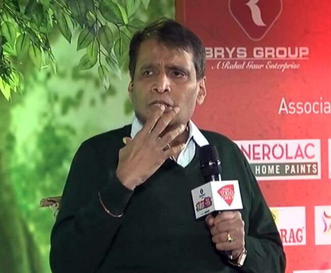 रेलवे में मोबाइल टिकटिंग, लॉन्ड्री सेवा शुरू होगी: सुरेश प्रभु