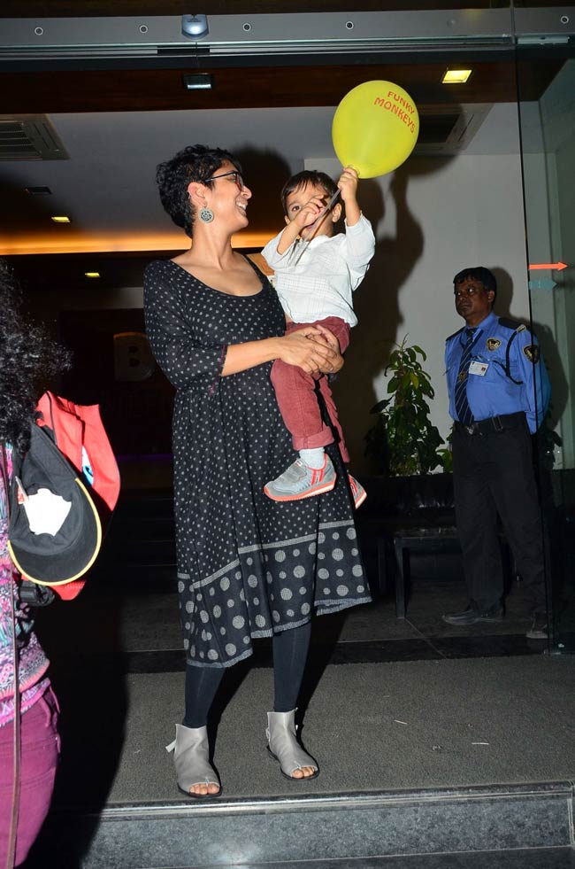 3 साल के हुए आजाद, आमिर और किरण ने मनाया जश्न