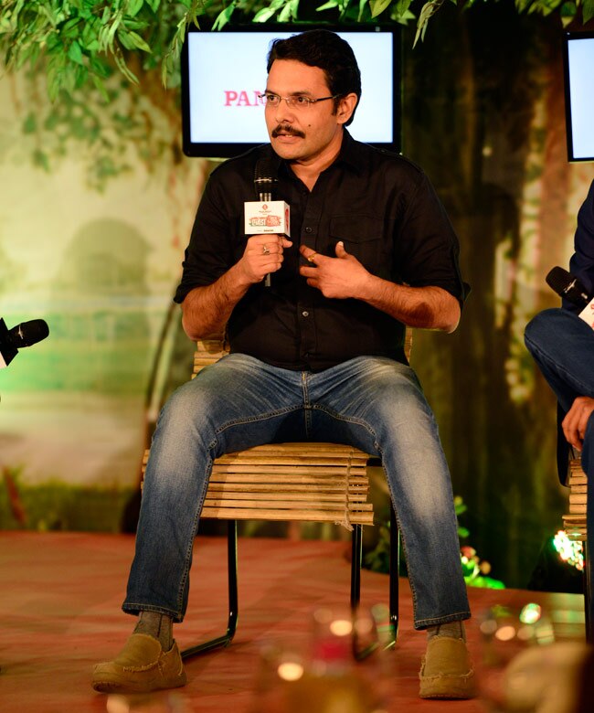 अंग्रेजी में मूर्खता भरी  बातों को भी सुना जाता है: अन्नू कपूर