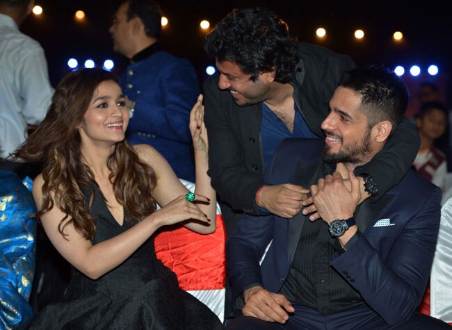 बिग स्टार एंटरटेनमेंट अवॉर्ड 2014 की सितारों से सजी शाम