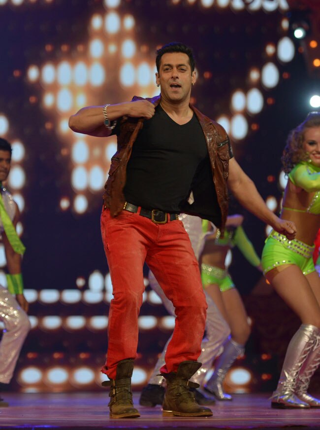 बिग स्टार एंटरटेनमेंट अवॉर्ड 2014 की सितारों से सजी शाम