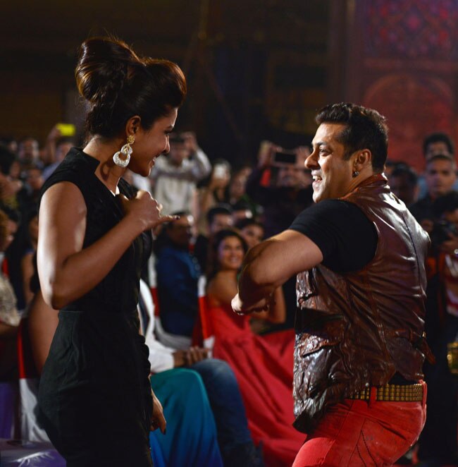 बिग स्टार एंटरटेनमेंट अवॉर्ड 2014 की सितारों से सजी शाम